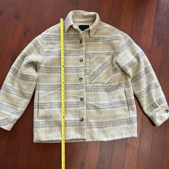 OAK + FORT Shacket Size Small Relaxed fit. Shirt silhouette. Fuzzy plaid fabric. - Picture 9 of 16
